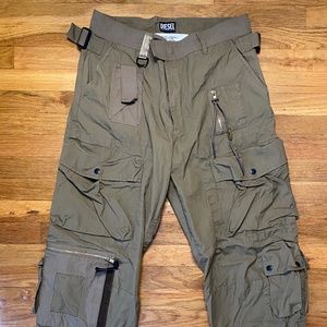 Men's Diesel Cargo pant, size 34/32